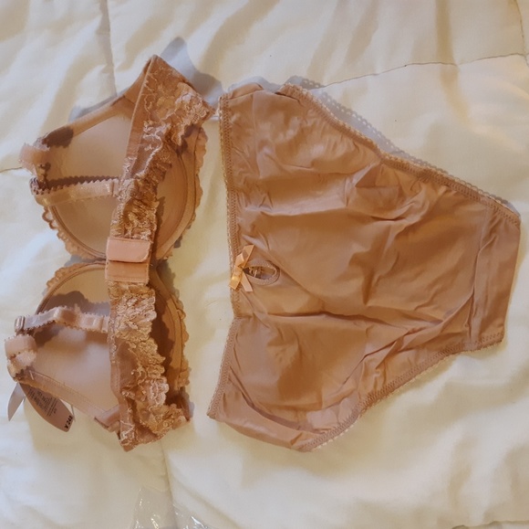 Tan Soft And Sexy Lace Bra & Panty Set 32A Bra Set - Picture 7 of 8